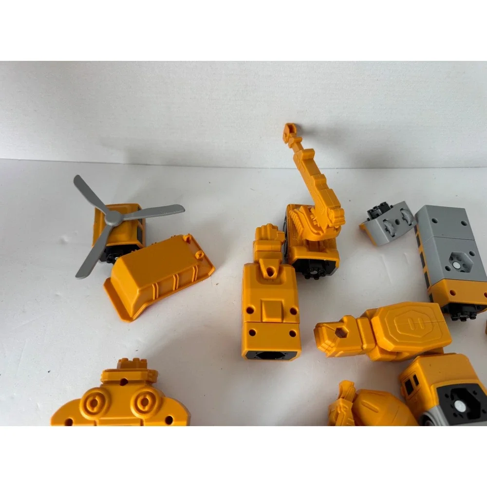 Magnetic Construction Vehicle Building Toy Set 20 Piece‎ Yellow Robot